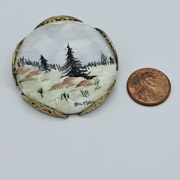 Woodland Brooch Vintage Hand Painted Evergreen Porcelain Round Forest Tree Pin - Picture 5 of 6